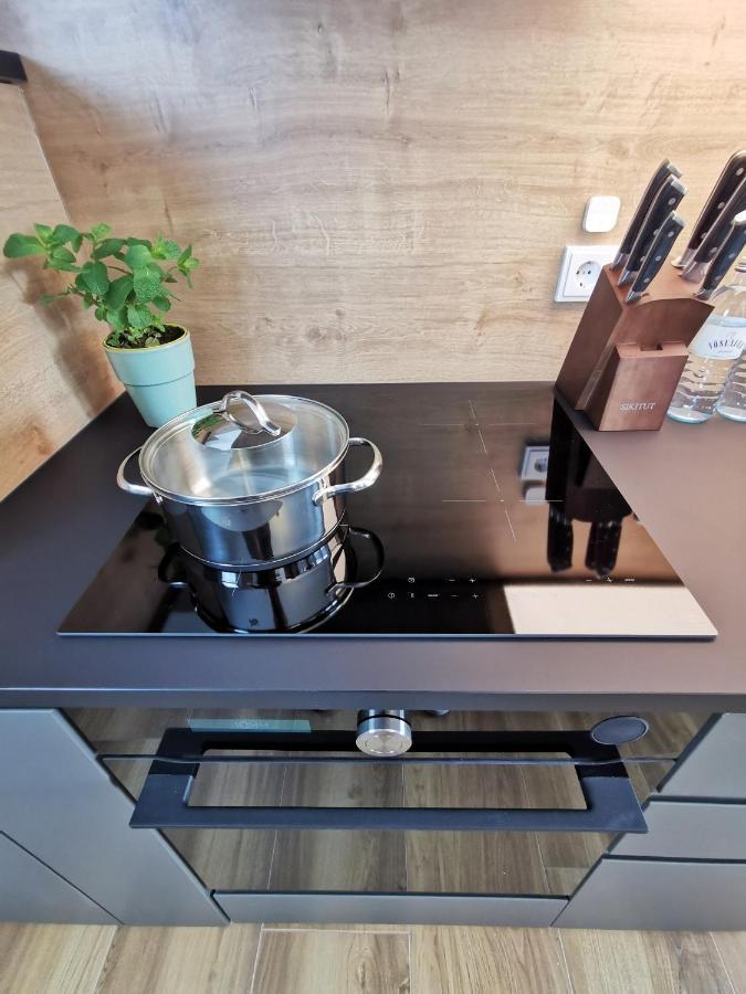 Neues City Center Piano Appartement Mit Netflix Klagenfurt am Woerthersee Exterior foto